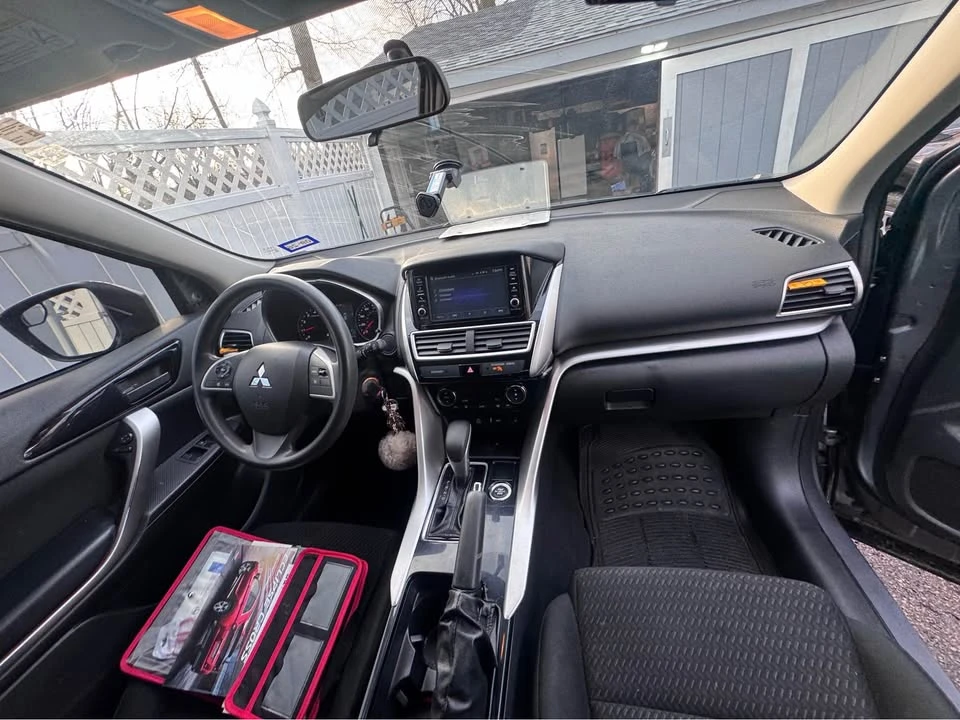2020 Mitsubishi Eclipse Cross - Image 2 of 10