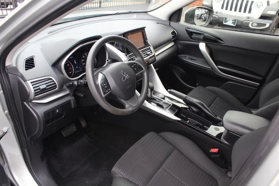 2020 Mitsubishi Eclipse Cross - Image 11 of 20