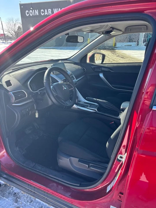 2020 Mitsubishi Eclipse Cross - Image 11 of 16