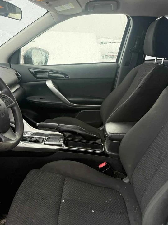 2020 Mitsubishi Eclipse Cross - Image 9 of 11