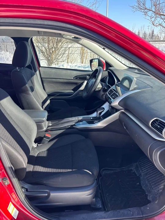 2020 Mitsubishi Eclipse Cross - Image 9 of 16