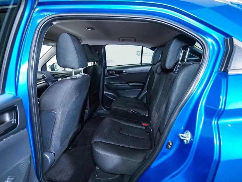 2020 Mitsubishi Eclipse Cross - Image 9 of 20