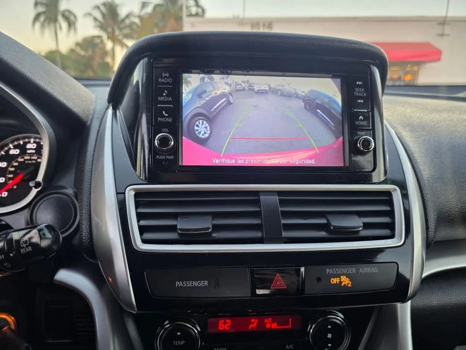 2020 Mitsubishi Eclipse Cross - Image 14 of 17