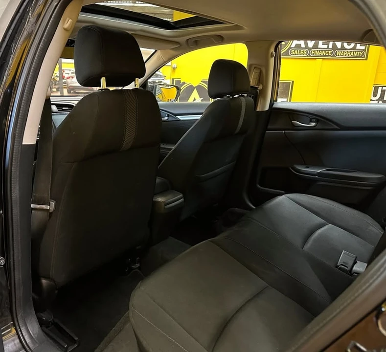 2020 Mitsubishi Eclipse Cross - Image 10 of 14