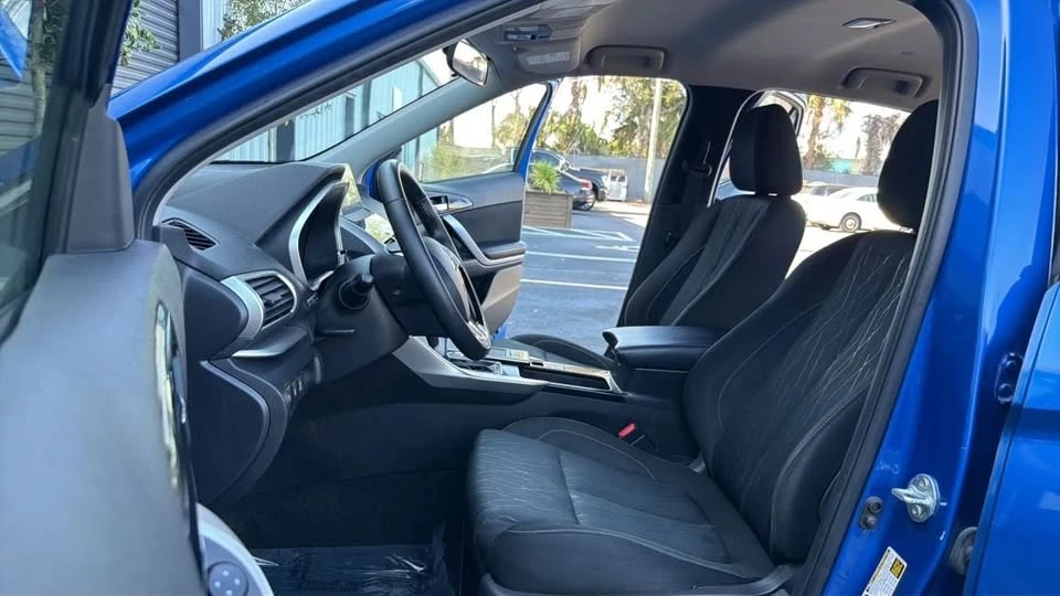 2020 Mitsubishi Eclipse Cross - Image 9 of 14