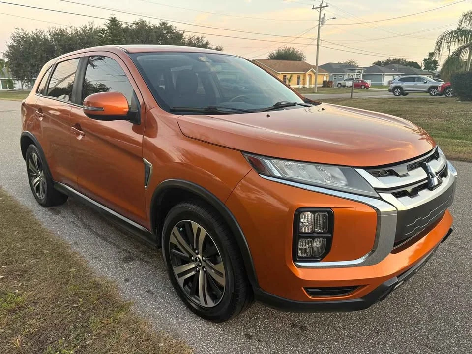 2020 Mitsubishi Eclipse Cross - Image 2 of 15