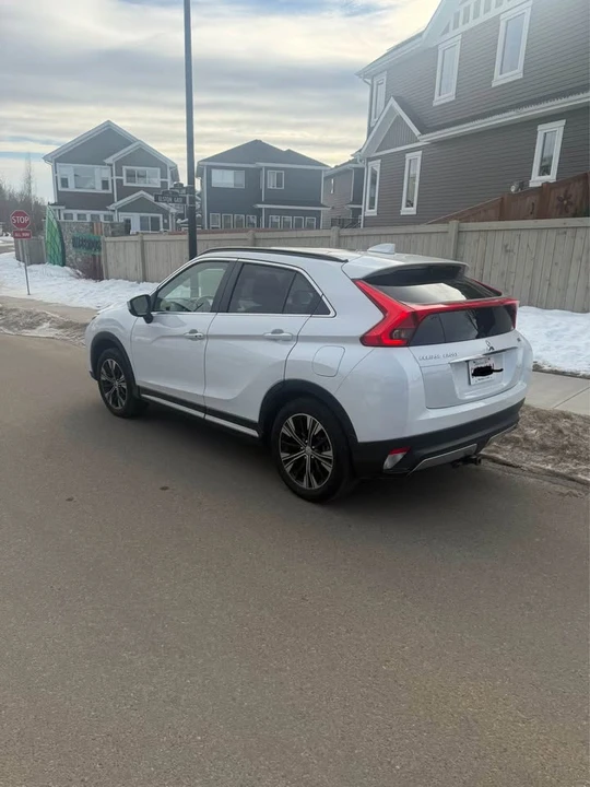 2020 Mitsubishi Eclipse Cross - Image 2 of 15