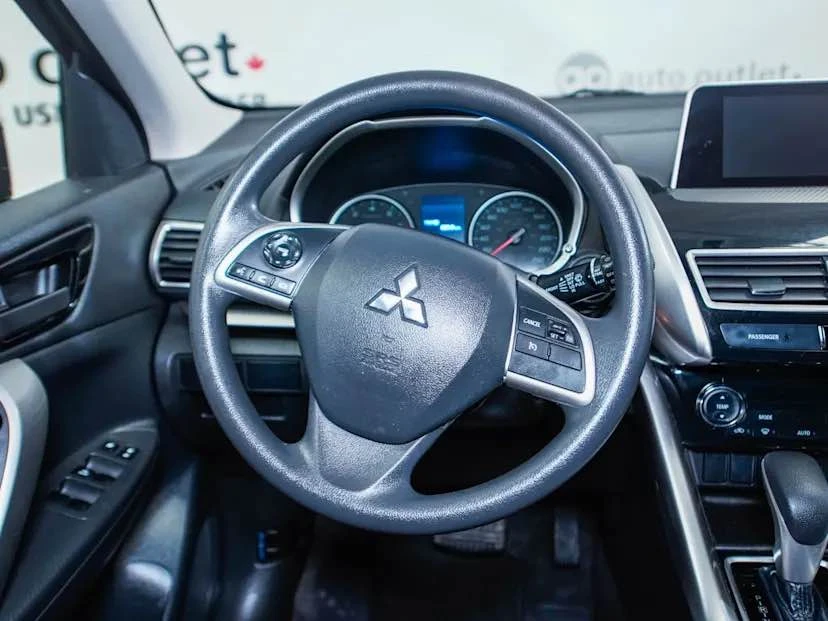 2020 Mitsubishi Eclipse Cross - Image 11 of 20