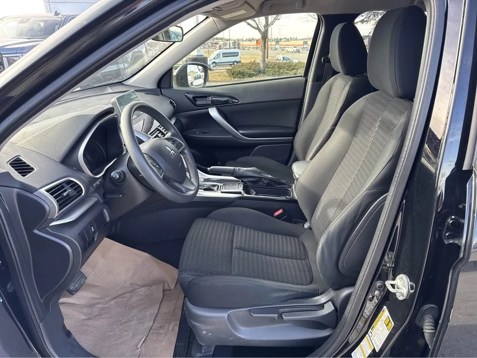 2020 Mitsubishi Eclipse Cross - Image 10 of 15