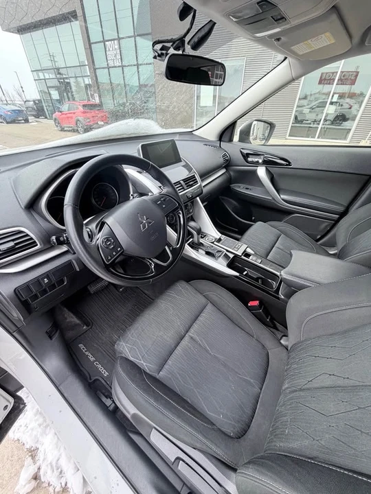 2020 Mitsubishi Eclipse Cross - Image 7 of 9