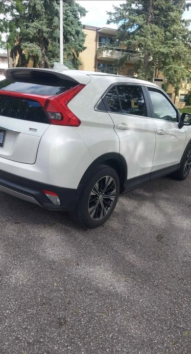 2020 Mitsubishi Eclipse Cross - Image 6 of 10