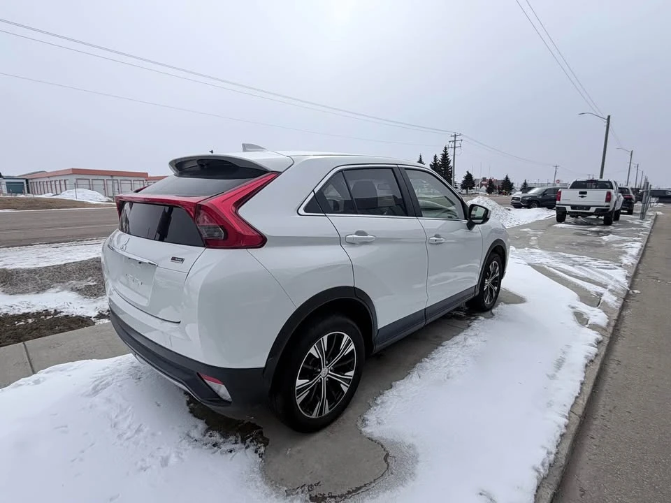 2020 Mitsubishi Eclipse Cross - Image 4 of 9