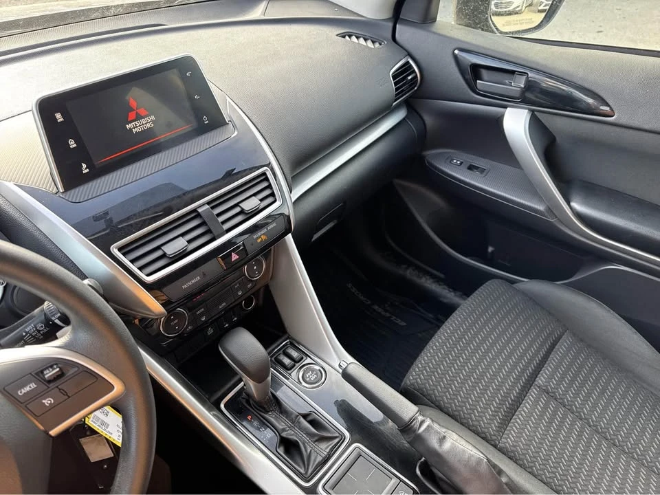 2020 Mitsubishi Eclipse Cross - Image 11 of 15