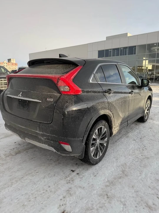 2020 Mitsubishi Eclipse Cross - Image 4 of 15