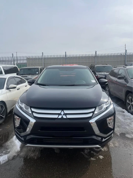 2020 Mitsubishi Eclipse Cross - Image 2 of 7