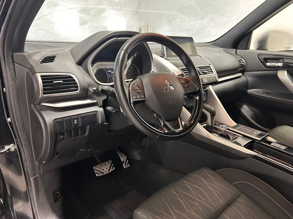 2020 Mitsubishi Eclipse Cross - Image 12 of 20