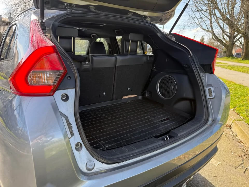 2020 Mitsubishi Eclipse Cross - Image 9 of 18