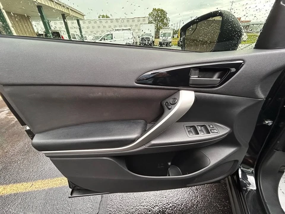 2020 Mitsubishi Eclipse Cross - Image 17 of 20