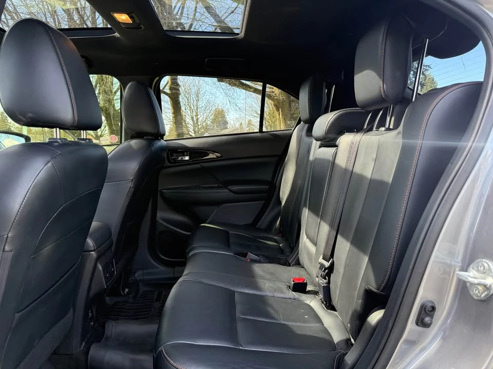 2020 Mitsubishi Eclipse Cross - Image 12 of 18