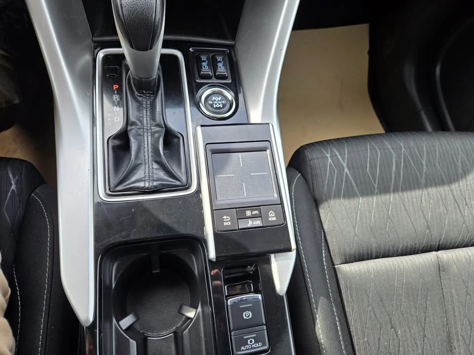2020 Mitsubishi Eclipse Cross - Image 19 of 20