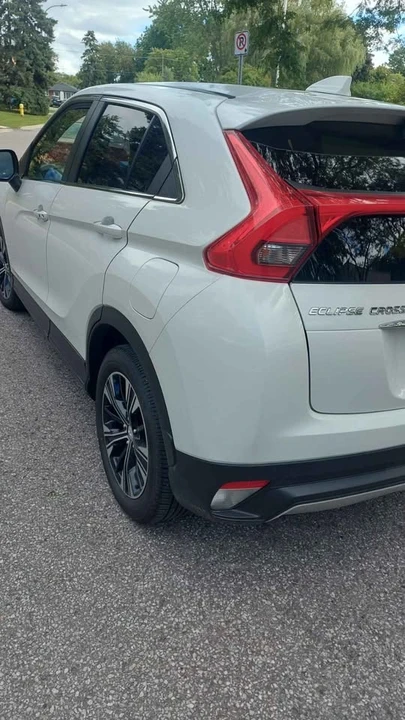 2020 Mitsubishi Eclipse Cross - Image 7 of 10