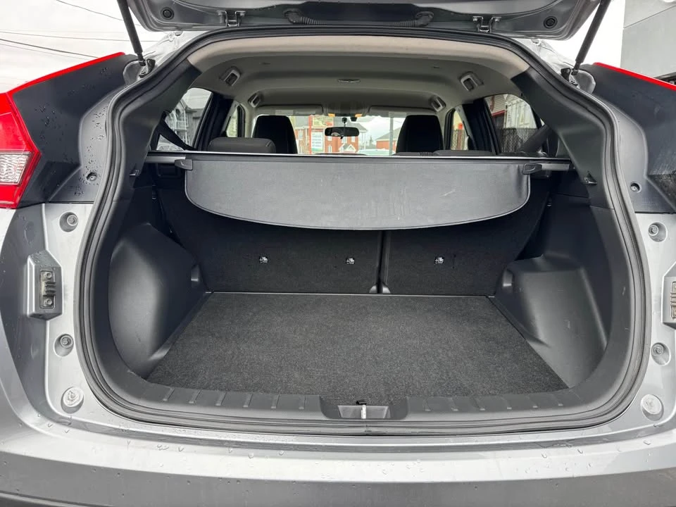 2020 Mitsubishi Eclipse Cross - Image 10 of 17