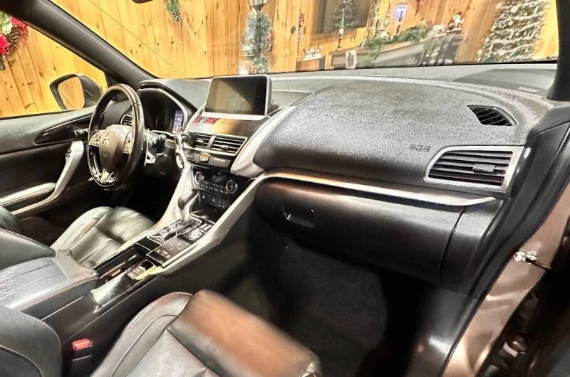 2020 Mitsubishi Eclipse Cross - Image 5 of 14