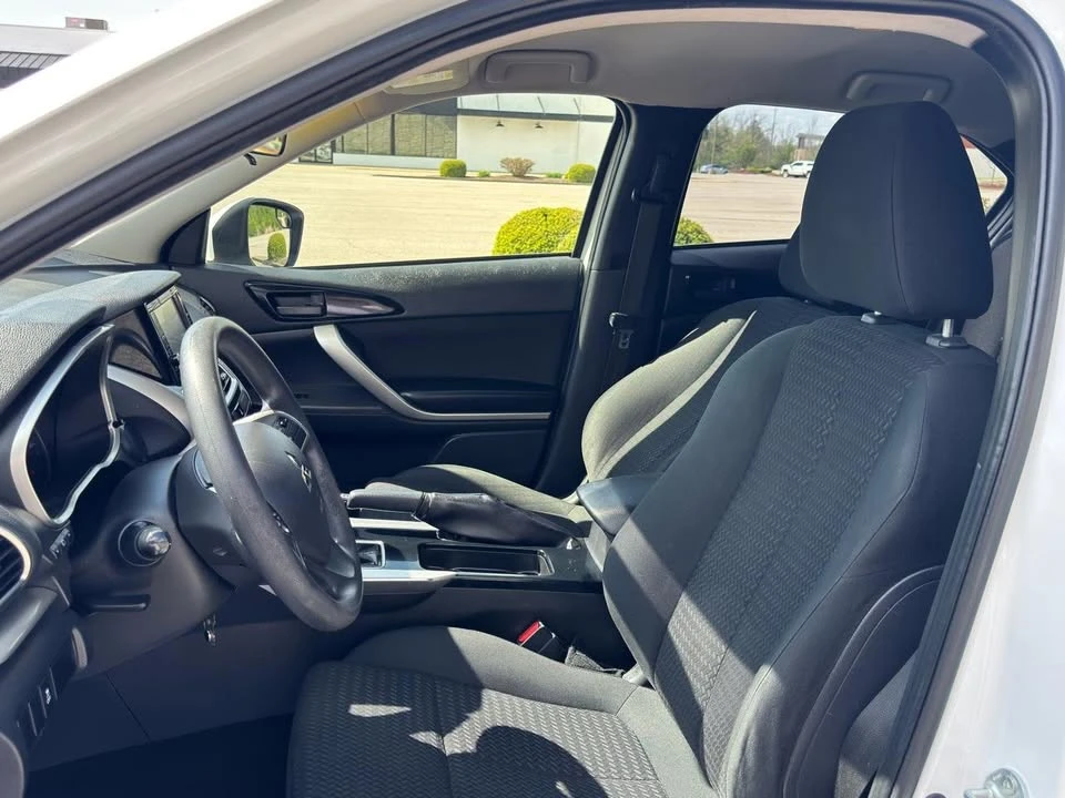 2020 Mitsubishi Eclipse Cross - Image 15 of 20