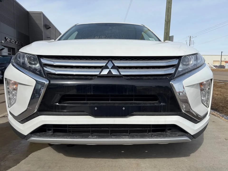 2020 Mitsubishi Eclipse Cross - Image 2 of 8
