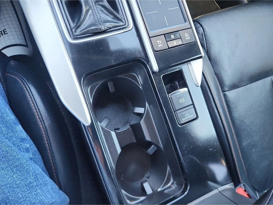 2020 Mitsubishi Eclipse Cross - Image 15 of 20