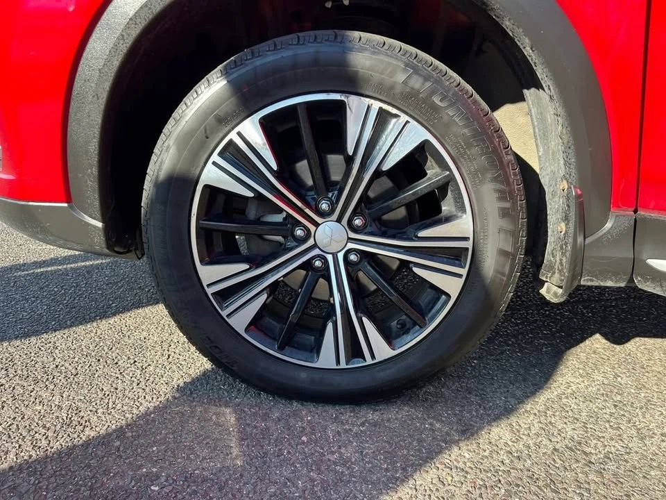 2020 Mitsubishi Eclipse Cross - Image 10 of 20