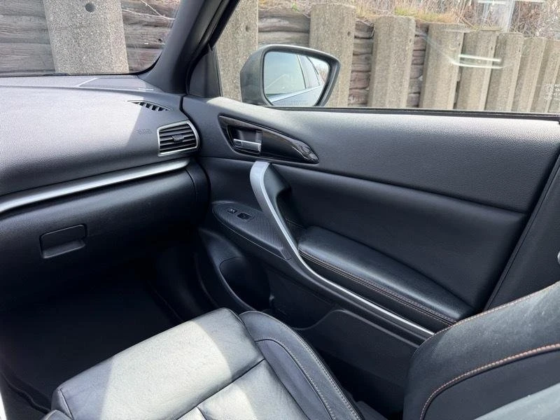 2020 Mitsubishi Eclipse Cross - Image 13 of 20