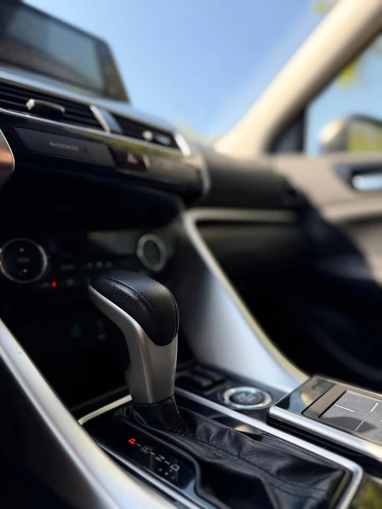 2020 Mitsubishi Eclipse Cross - Image 18 of 20