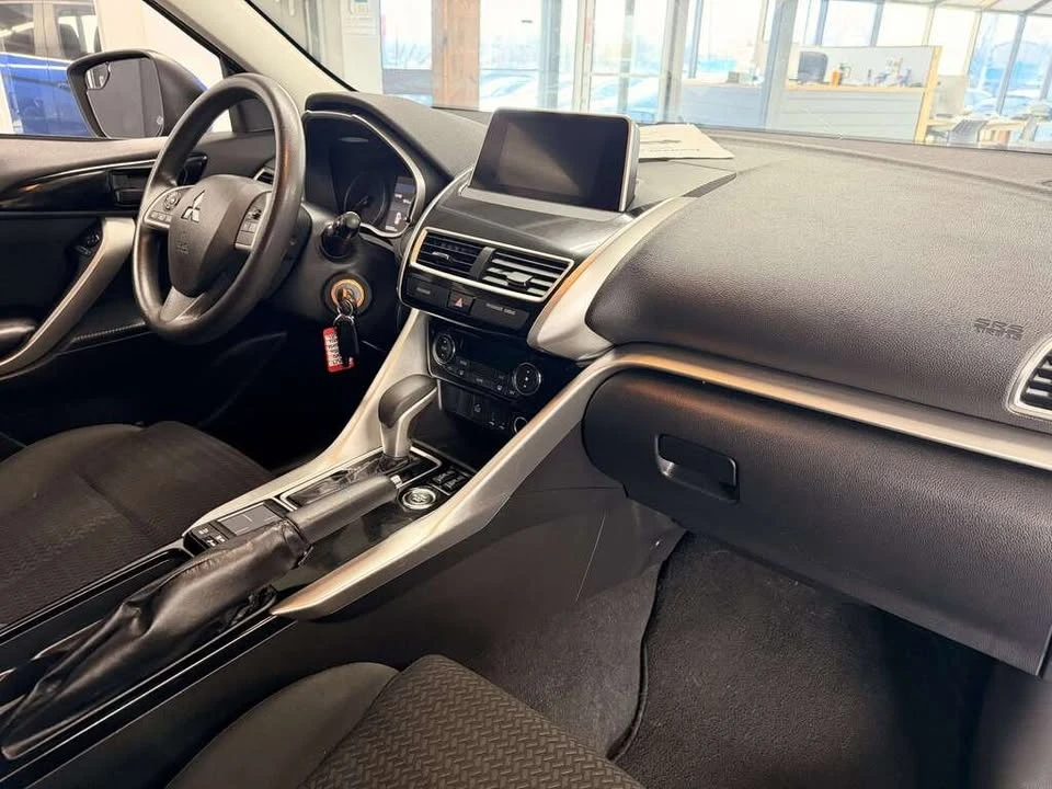 2020 Mitsubishi Eclipse Cross - Image 9 of 20