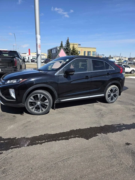 2020 Mitsubishi Eclipse Cross - Image 2 of 8