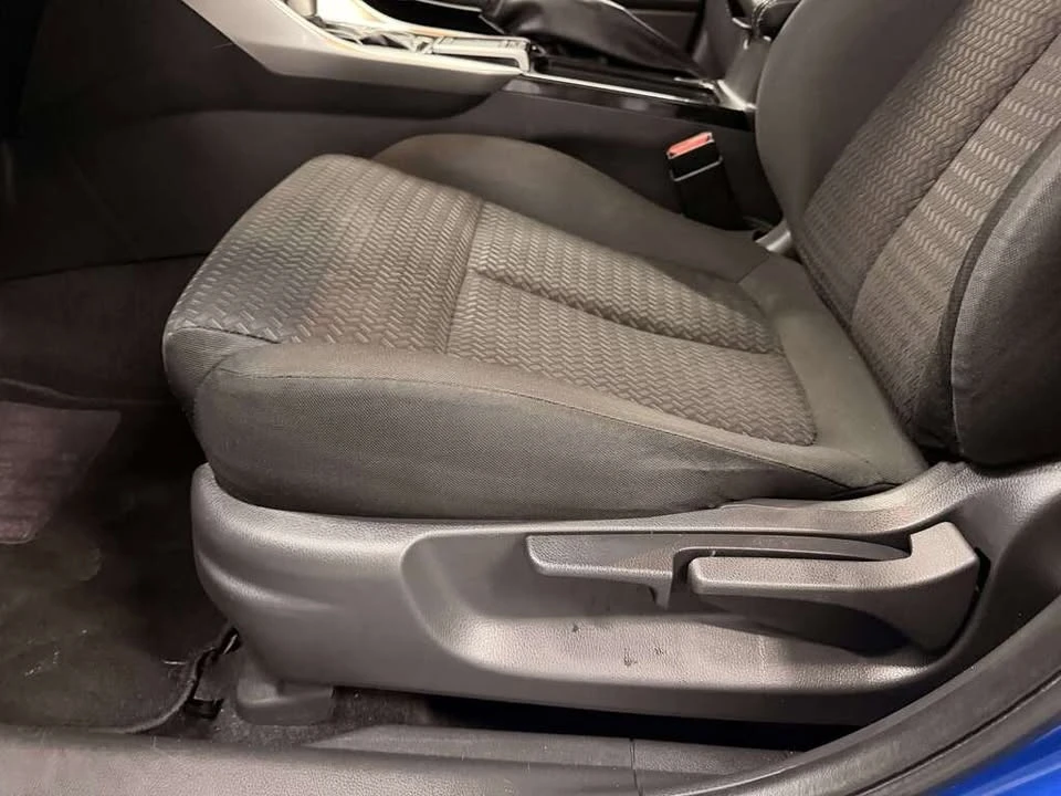 2020 Mitsubishi Eclipse Cross - Image 16 of 20