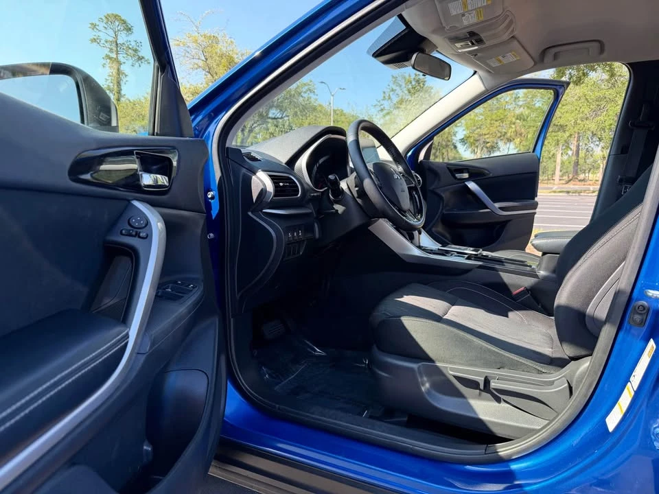 2020 Mitsubishi Eclipse Cross - Image 11 of 20