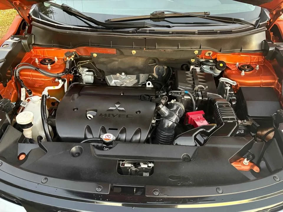2020 Mitsubishi Eclipse Cross - Image 11 of 14