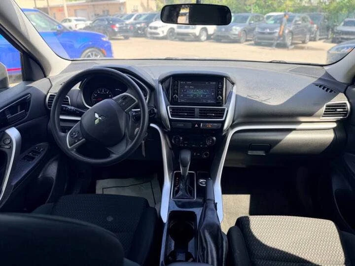 2020 Mitsubishi Eclipse Cross - Image 9 of 15