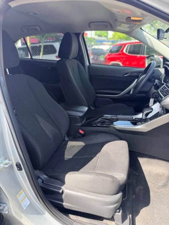 2020 Mitsubishi Eclipse Cross - Image 10 of 15