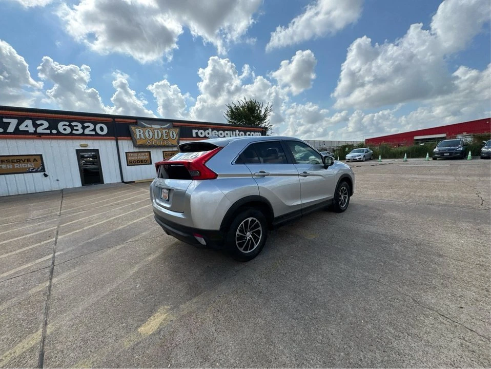 2020 Mitsubishi Eclipse Cross - Image 5 of 16