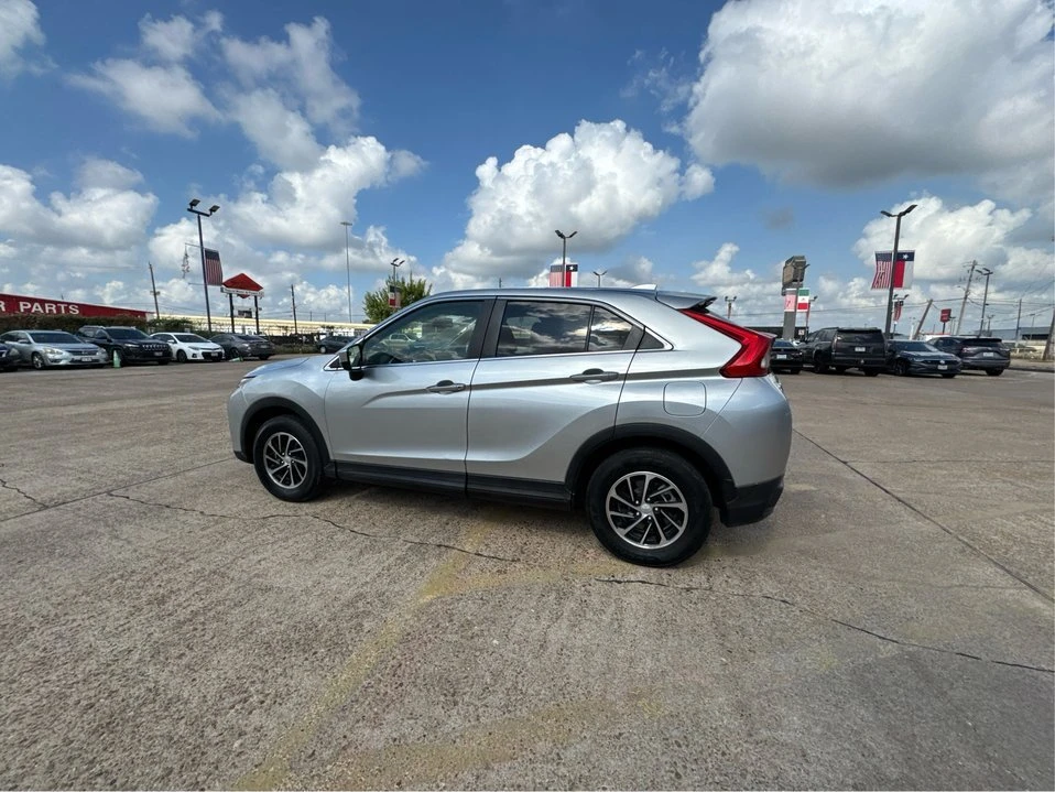 2020 Mitsubishi Eclipse Cross - Image 4 of 16