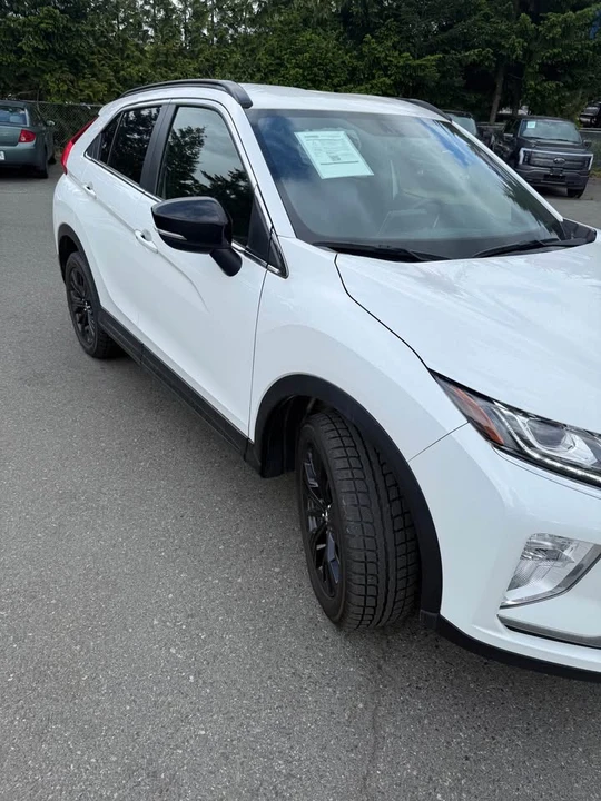 2020 Mitsubishi Eclipse Cross - Image 3 of 4