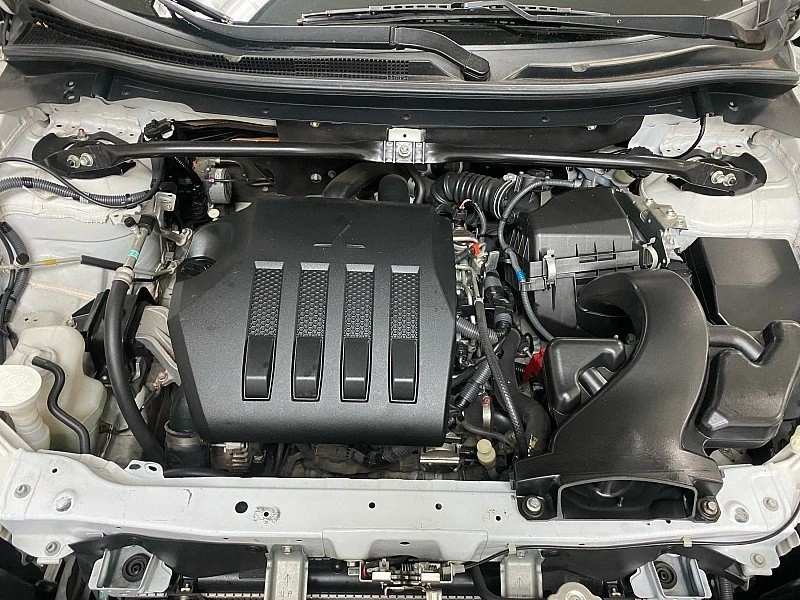 2020 Mitsubishi Eclipse Cross - Image 14 of 20