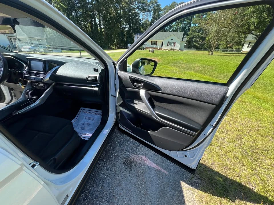 2020 Mitsubishi Eclipse Cross - Image 15 of 17
