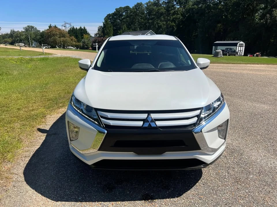 2020 Mitsubishi Eclipse Cross - Image 2 of 17