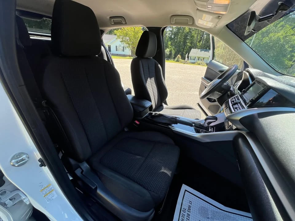 2020 Mitsubishi Eclipse Cross - Image 17 of 17