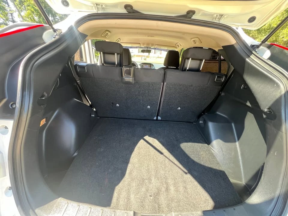 2020 Mitsubishi Eclipse Cross - Image 10 of 17
