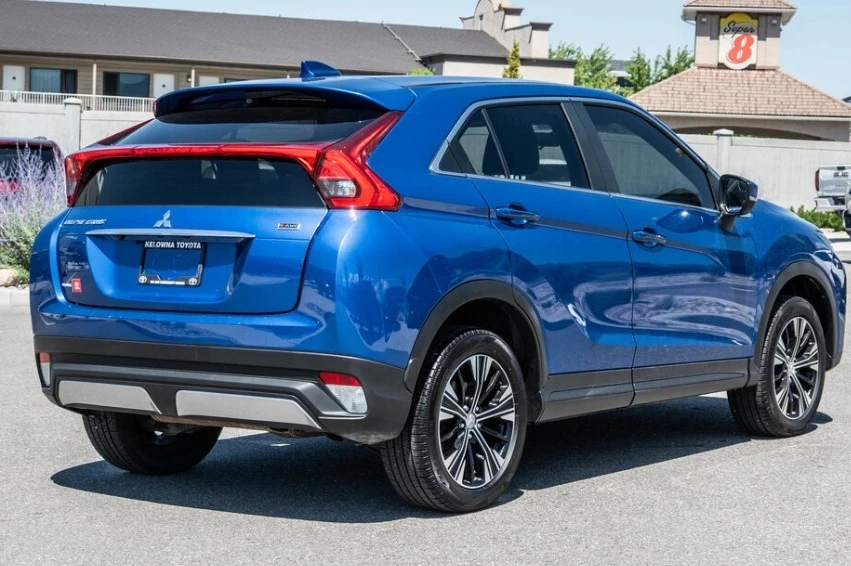 2020 Mitsubishi Eclipse Cross - Image 4 of 8
