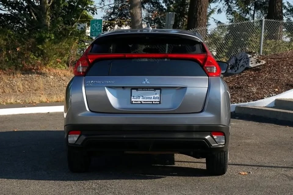 2020 Mitsubishi Eclipse Cross - Image 8 of 10
